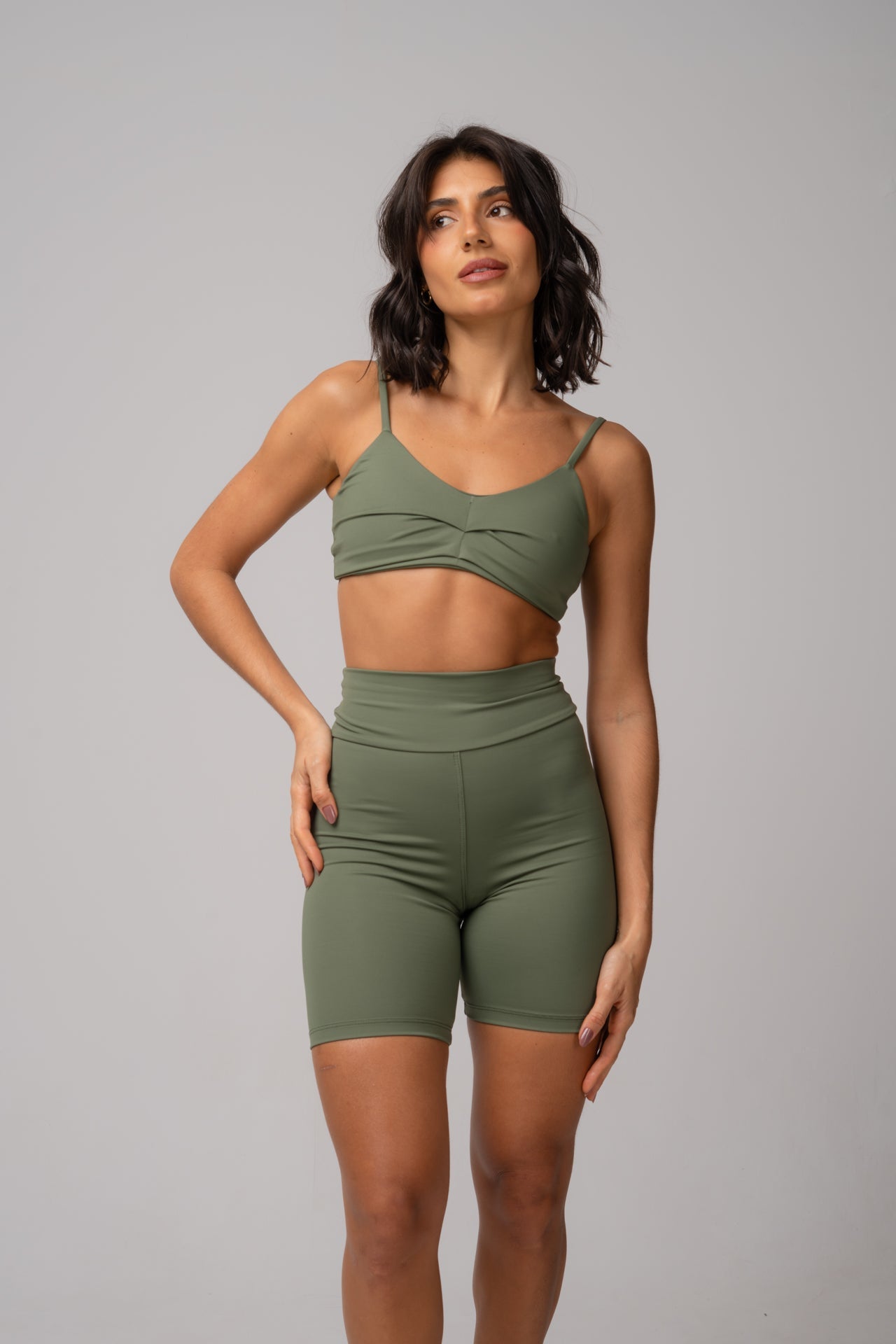 Conjunto Short e Top Verde Oliva