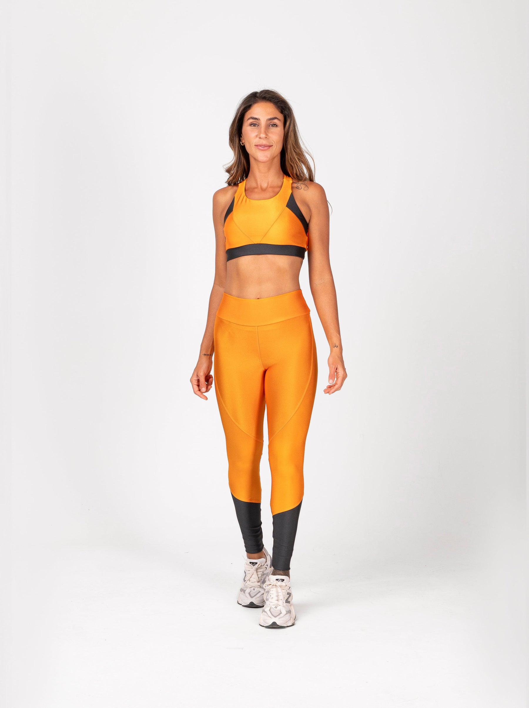 Conjunto Legging e Top Recortes Tangerina e Grafite