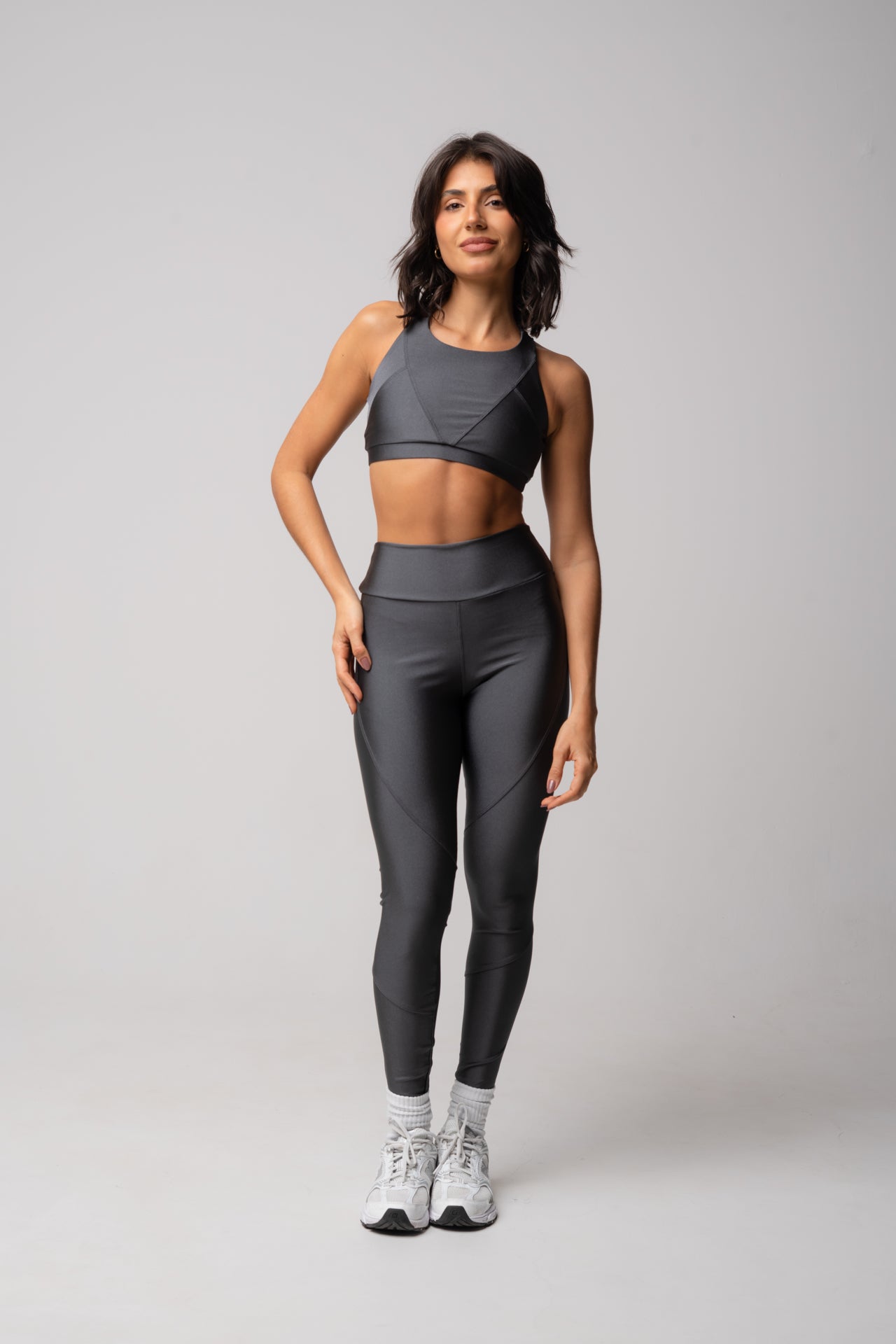 Conjunto Legging e Top Recortes Grafite