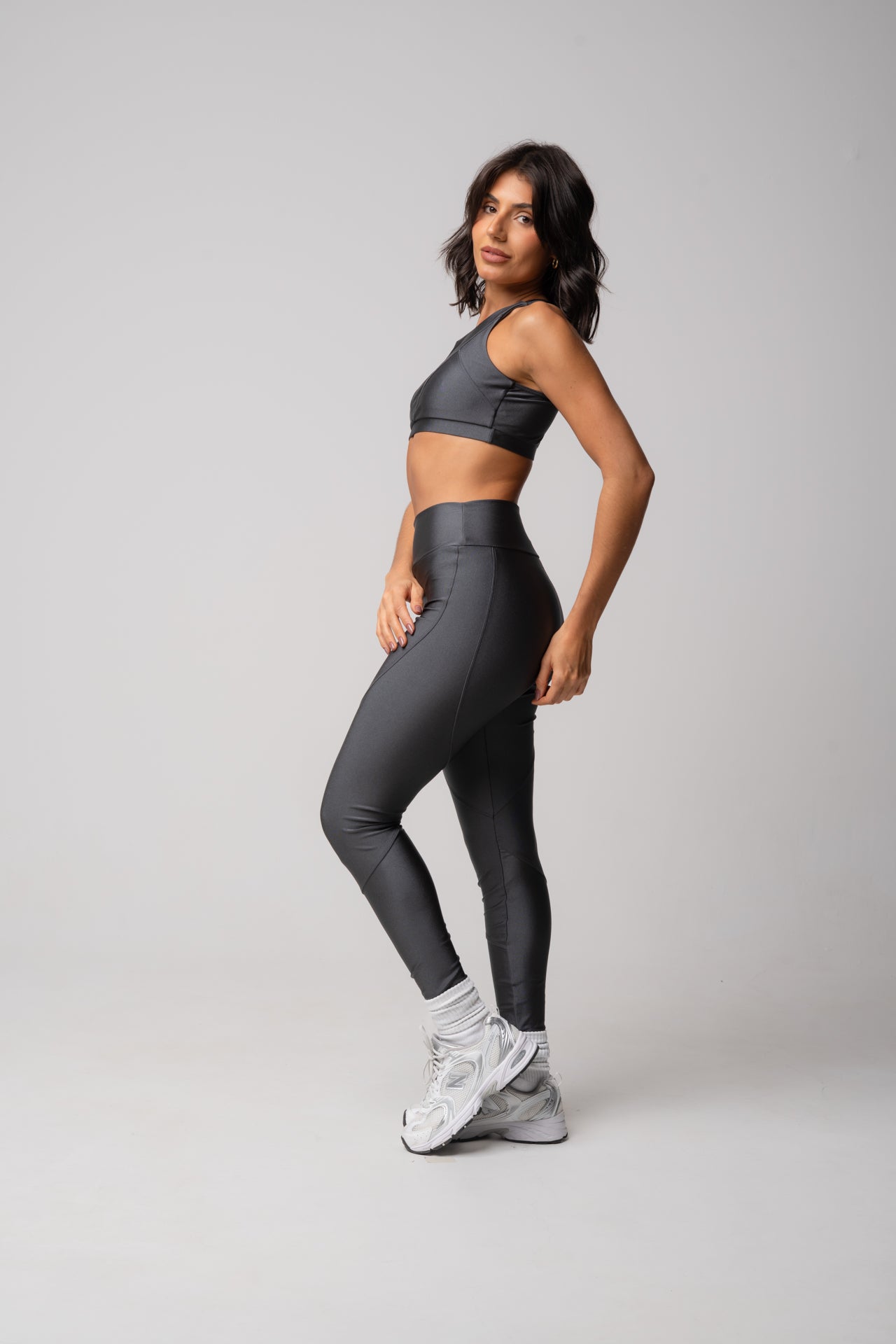 Conjunto Legging e Top Recortes Grafite