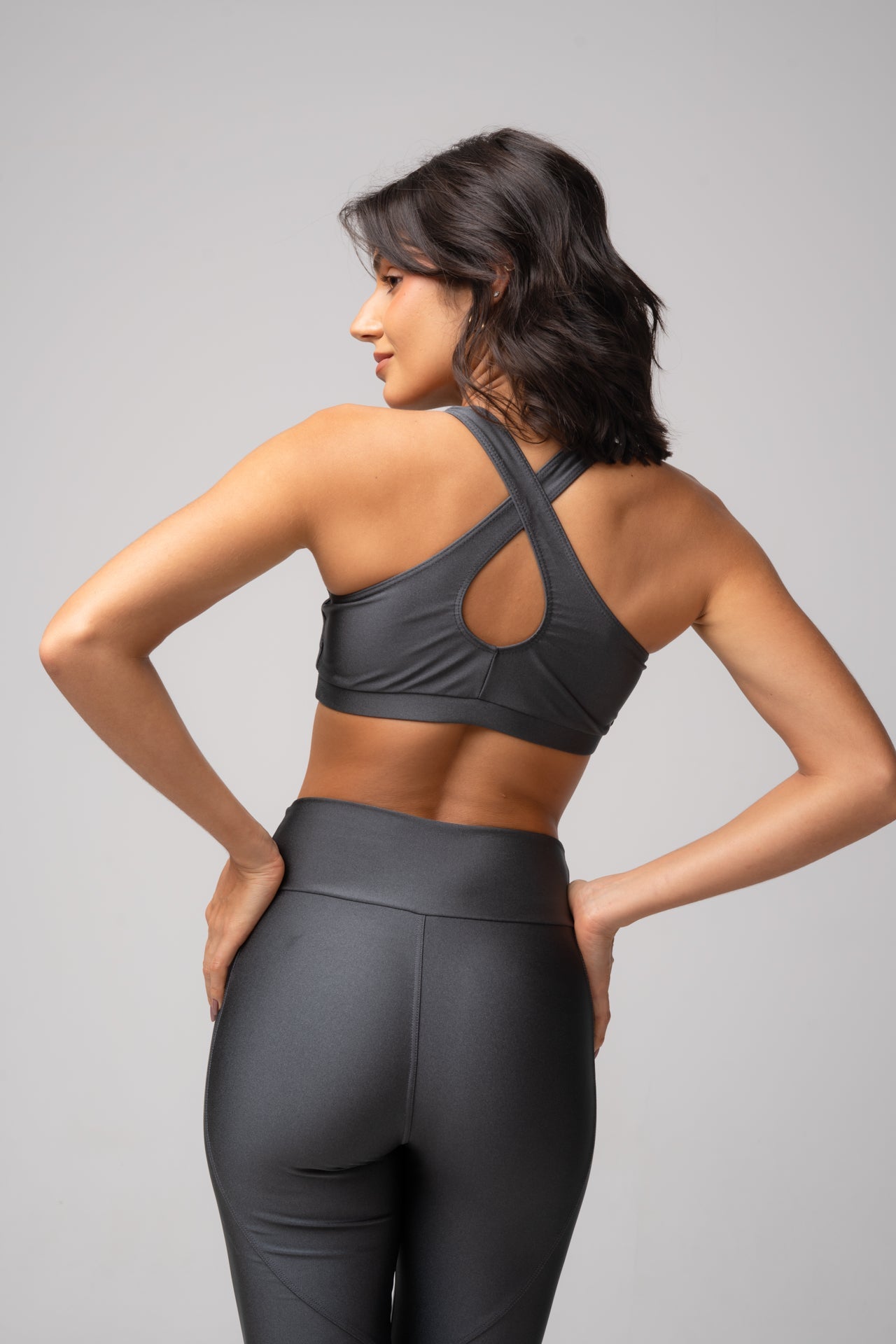 Conjunto Legging e Top Recortes Grafite