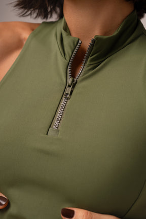 Conjunto Essentials Legging e Verde Oliva